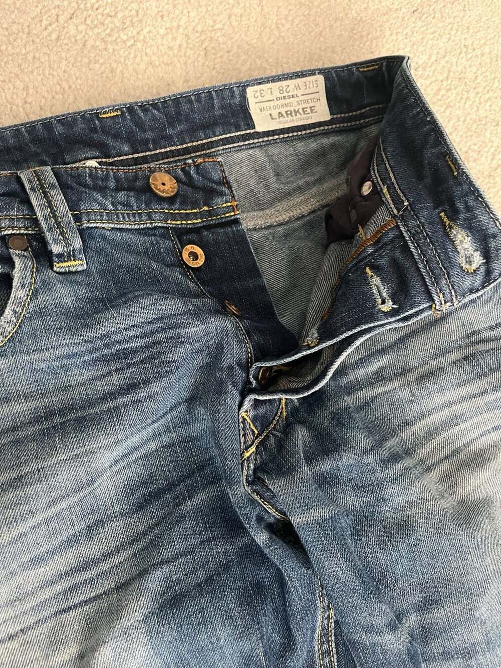 Diesel Larkee Regular Straight Jeans Size 28x32 Distressed Denim